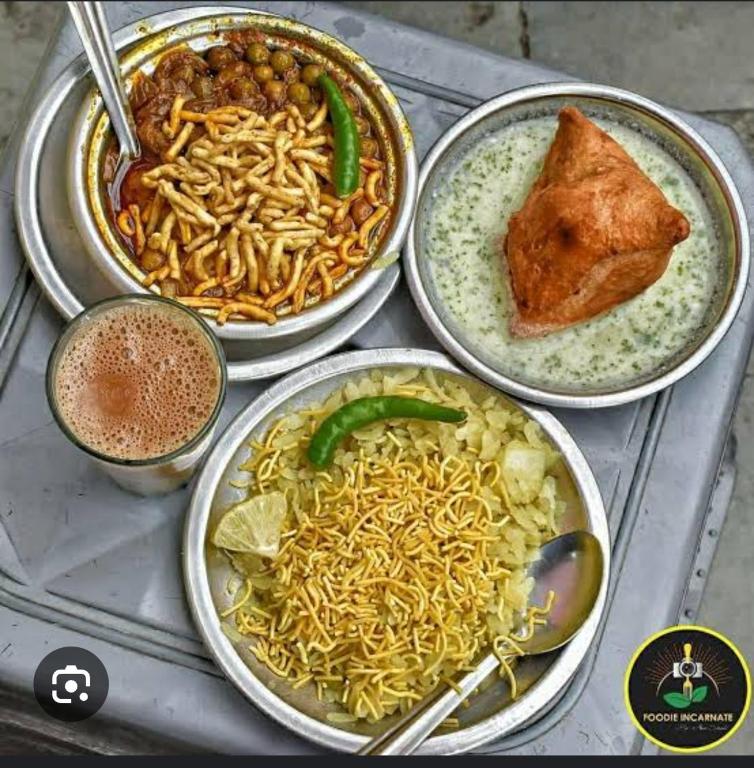 Home-cooked vegetarian breakfast served at Hotel Shree Kedarnath Ujjain